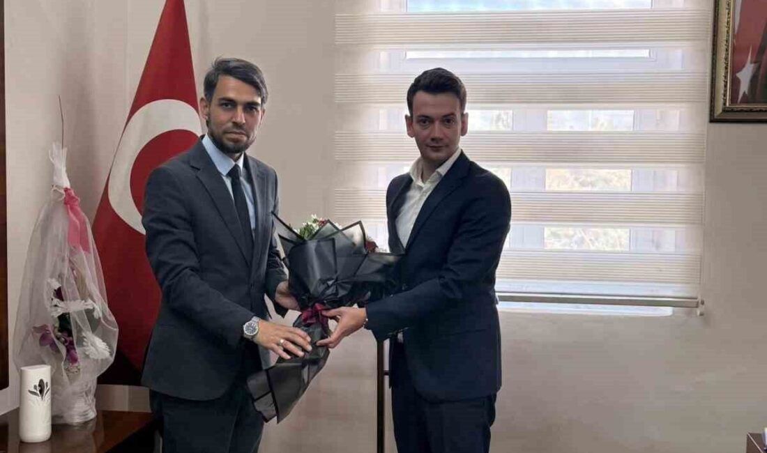 İlçe Müftüsü Aksoy, Kaymakam Aytürk’ü ziyaret etti Mevlid-i Nebi Haftası vesilesiyle Çıldır İlçe Müftüsü Metin Aksoy, beraberindeki