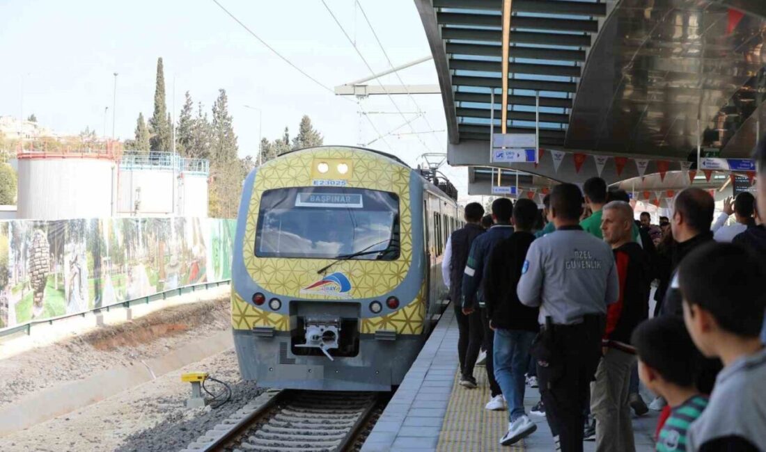 İlk ders zili çaldı, öğrencilere müjde Büyükşehir’den geldi Gaziantep Büyükşehir Belediyesi, öğrencilerin ulaşımda daha uygun koşullarda seyahat edebilmesi