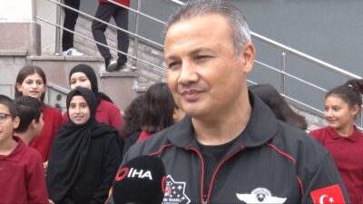 İlk Türk Astronot Alper Gezeravcı, yeni eğitim öğretim yılının ilk