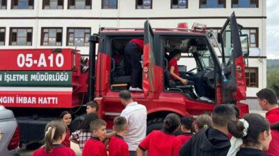 Çorum’un Osmancık ilçesinde “İlk Ders Yeşil Vatan” protokolü çerçevesinde ilkokul