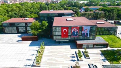 İnegöl Belediyesi, yeni eğitim öğretim yılı öncesi bin 500 öğrenciye