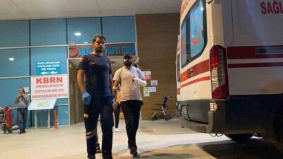 Bursa’nın İnegöl ilçesinde, çamaşır makinesinin bacağını spiralle kesmeye çalışan genç