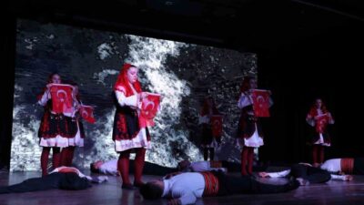 İnegöl Belediyesi, kurtuluşun 103. yıldönümünde düzenlediği “Kurtuluşa giden yolda halk