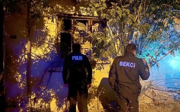 Isparta’da polis ekiplerince yapılan uygulamada, 350 şahıs sorgulanırken 59 araç