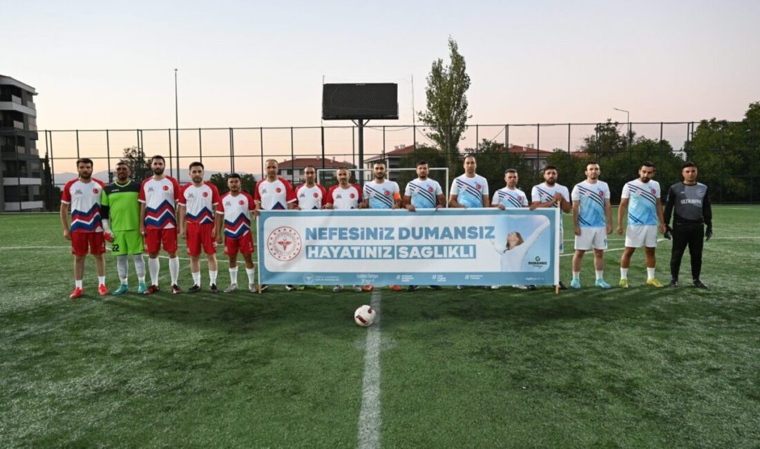 Isparta’da kurumlar sahada Isparta Belediyesi tarafından bu yıl ilk kez düzenlenen Başkanlık Kupası