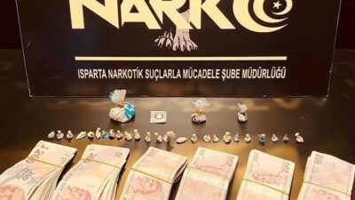 İl Emniyet Müdürlüğü ekiplerince gerçekleştirilen operasyonda, bir ev ve araçta