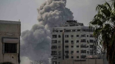 İsrail Ordu Sözcüsü Avichay Adrae, Gazze şehrinin “tehlikeli bir savaş