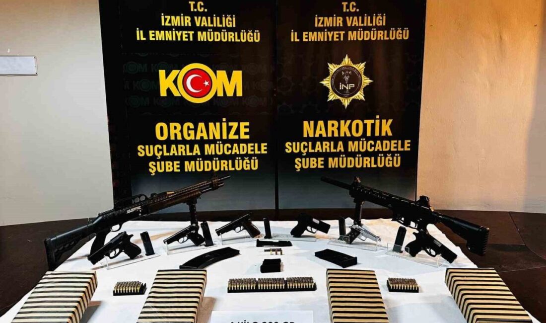İzmir’de 4 kilonun üzerinde kokain ele geçirildi İzmir’de polis ekipleri tarafından bir adrese yönelik operasyonda 4 kilo