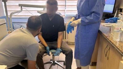 Alsancak Ağız ve Diş Sağlığı Merkezi’nde görevli Diş Hekimi Ahmet