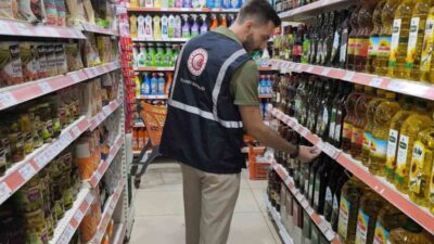 İzmir Ticaret İl Müdürlüğü ekipleri, fahiş fiyat artışlarının önüne geçmek,