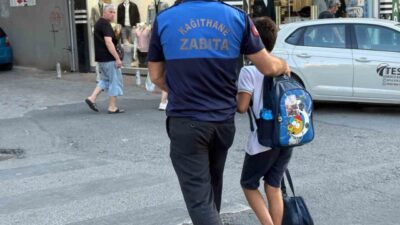 Kağıthane Belediyesi zabıta ekipleri okul çevrelerindeki denetimlerini sıklaştırdı. Kağıthane Belediyesi,