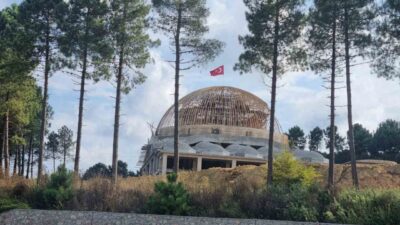 Sinop’ta, Üniversite Yerleşkesi Cami Yaptırma ve Yaşatma Derneği tarafından yapımı