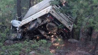 Antalya’nın Gazipaşa ilçesinde meydana gelen trafik kazasında, bir kamyonetin yaklaşık
