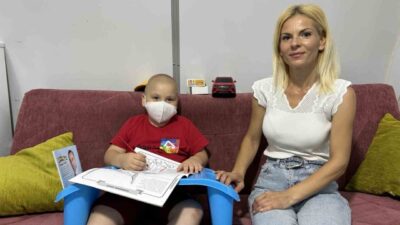 Hatay’da kansere yakalanan ve mücadele veren Nevin Beğdili, evladının kansere