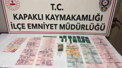 Tekirdağ’ın Kapaklı ilçesinde uyuşturucu satışı yapan 2 şüpheli yakalanıp, tutuklandı.