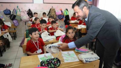 Karabük’te ilk ders zilinin çalmasıyla öğrenciler okullarına kavuşurken, Karabük Belediyesi