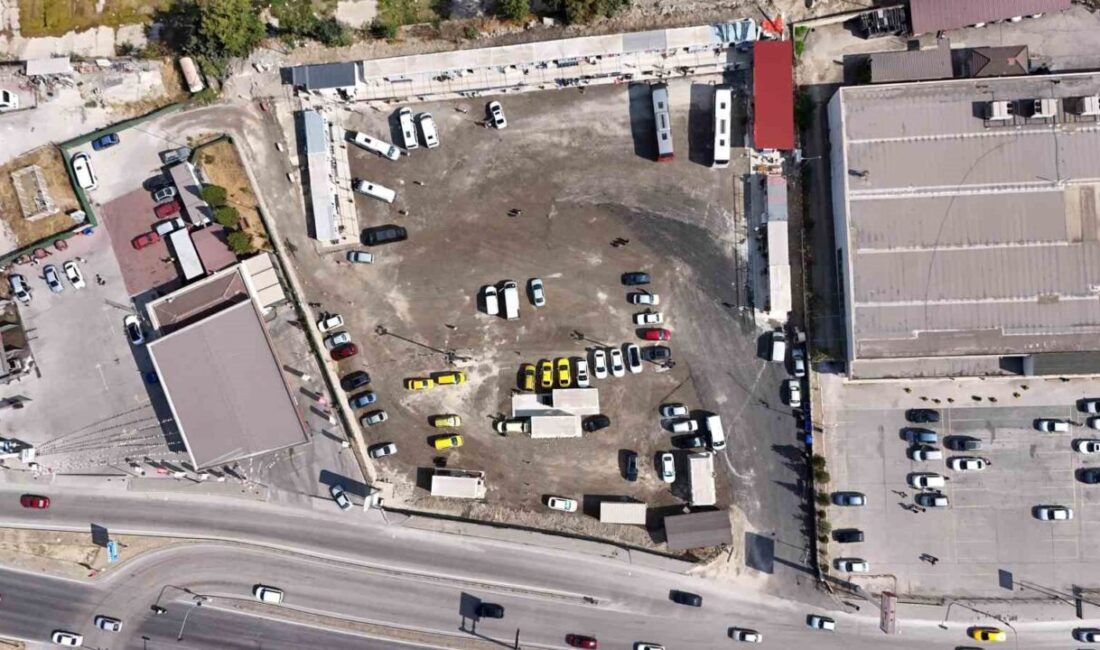 Karabük’te geçici terminal hizmet cermeye başladı Karabük Belediyesi, şehirlerarası otobüs terminalinde başlattığı yenileme çalışmaları kapsamında yolcuların