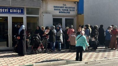 Karacabey Belediyesi, yeni eğitim-öğretim yılının başlamasıyla birlikte öğrencilerin yanında olmaya