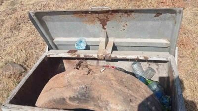 Karacasu Belediyesi, mahallelerdeki çöp kovalarına evsel atık dışındaki malzemelerin atılmaması