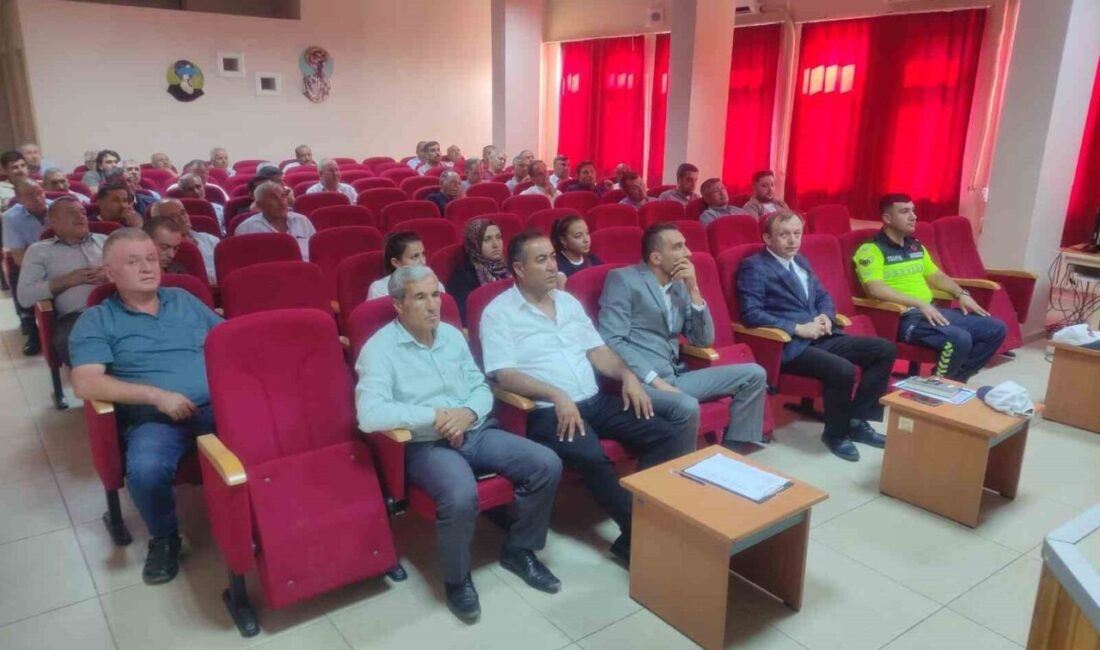 Aydın’ın Karacasu ilçesinde okul servis şoförleri ve personeline yönelik trafik