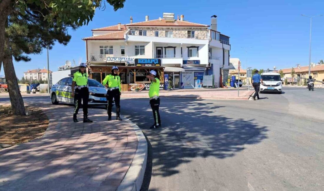 Karaman’da kaza yapan sürücü aracı bırakıp gitti Karaman’da kullandığı otomobille maddi hasarlı kazaya karışan sürücü aracını yol