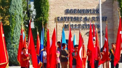 Konya’nın Karapınar ilçesinde İlköğretim Haftası düzenlenen çeşitli etkinliklerle kutlandı. Çok