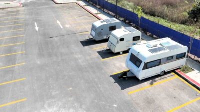 Kocaeli’de karavanların kent içindeki gelişigüzel parklanmasının ve otopark işgallerinin önüne