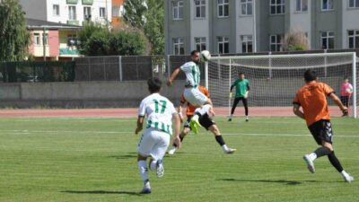 Kars 36 Spor kendi saha ve seyircisi önünde oynadığı hazırlık