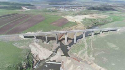 Kars’a can suyu verecek olan Kars Barajı iletim hattı inşaatında