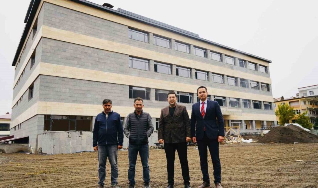Kars’a TOBB’dan eğitim yatırımı: 24 derslikli TOBB okulu sona yaklaşıyor Kars Ticaret ve Sanayi Odası Yönetim Kurulu Başkanı Kadir Bozan,