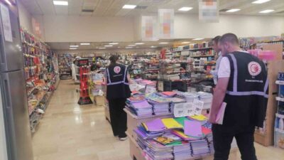 Kars’ta okulların açılmasına kısa süre kala kırtasiyeler denetleniyor. Fahiş fiyatla