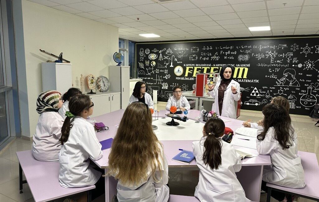 Kartepe Genç Akademi’de kayıtlar başladı Kartepe Belediyesi Genç Akademi’de, 2025-2026 eğitim öğretim yılı için yeni