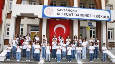 Kastamonu’da 2025-2026 eğitim öğretim yılının ilk ders zili düzenlenen törenle