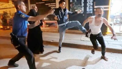 Aksaray’da iki grup arasında çıkan tartışma kavgaya dönüşürken, baba ve