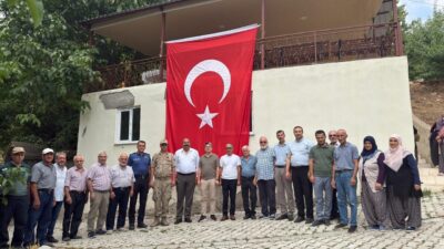 Erzincan’ın Kemaliye ilçe Kaymakamı Emirhan Arıkan, köy ziyaretleri kapsamında Armağan,