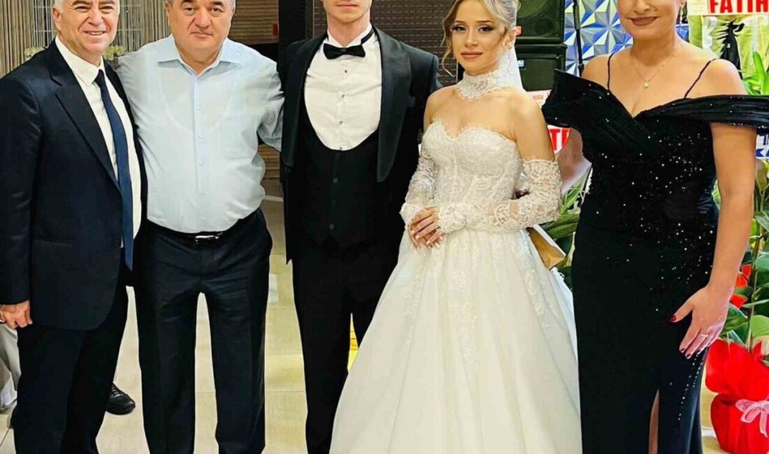 Bozüyük Kaymakamı, Adem Öztürk düzenlenen iki ayrı düğün törenine katılarak