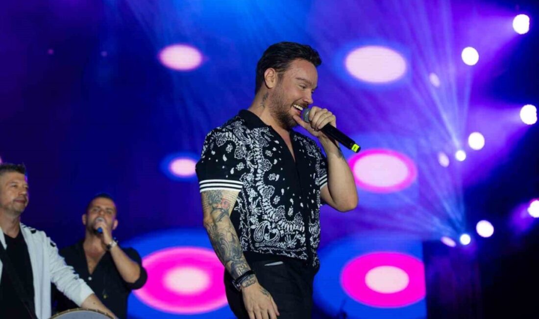 Kayseri Kültür Yolu Festivali’nde Sinan Akçıl ile unutulmaz final Ünlü sanatçı Sinan Akçıl, Kayseri Kültür Yolu Festivali’nin son gününde