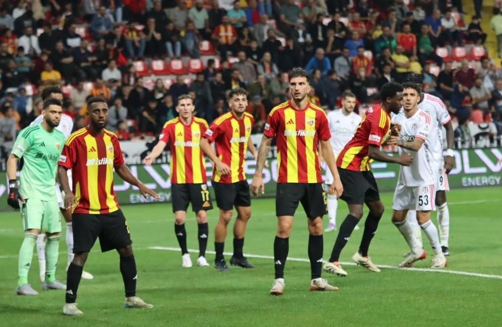 Kayserispor, Beşiktaş’ı 6 sezondur mağlup edemiyor Kayserispor, Süper Lig serüveninde Beşiktaş’ı 6 sezondur mağlup edemiyor. Sarı