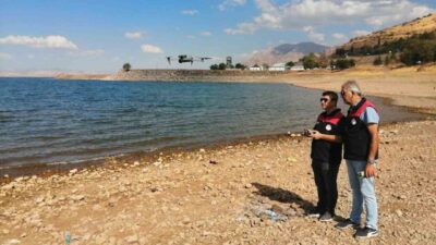 Elazığ’da ekipler, Keban Baraj Gölü’nde dron ile denetim yaptı. Elazığ