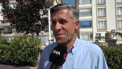 Amasya’da bir kedi ve fare yan yana görüntülendi. Fareye saldırması