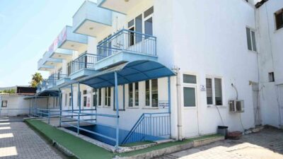 Kemer’de uzun süredir kullanılmayan Kazım Gül Spor Tesisleri’nin 19 odası