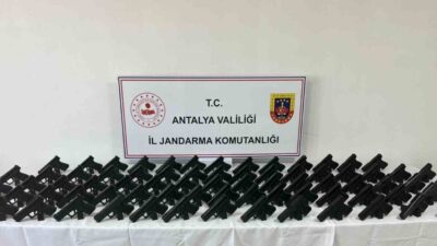 Antalya İl Jandarma Komutanlığı ekipleri, Kepez’de düzenlenen operasyonda 72 adet