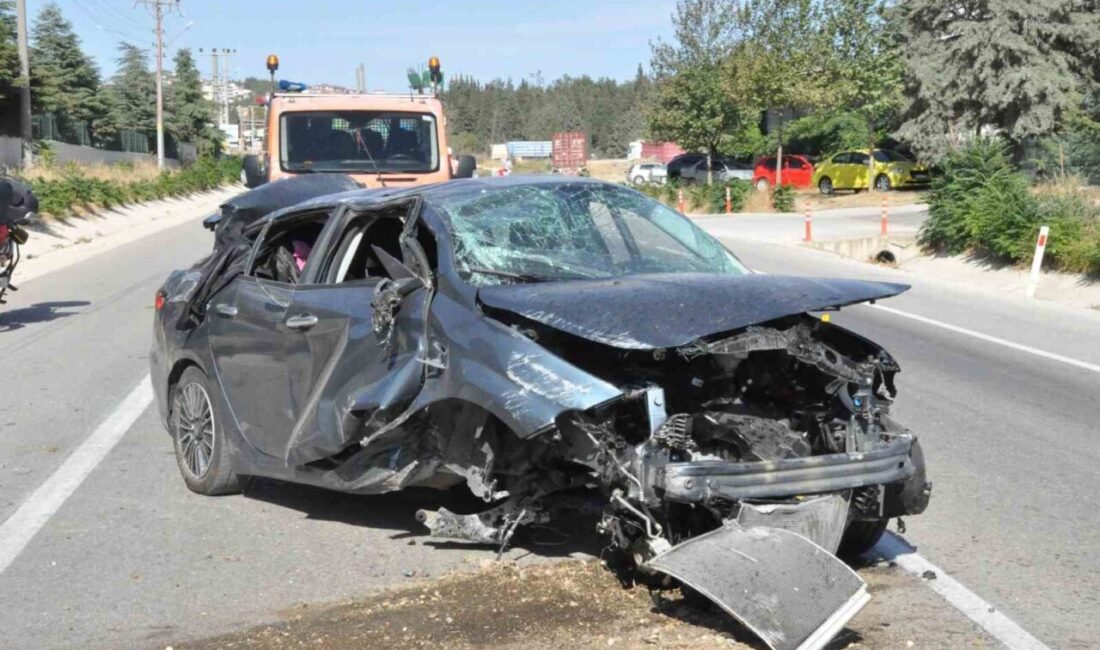 Keşan’da beton yükseltiye çarpan otomobilin sürücüsü yaralandı Edirne’nin Keşan ilçesinde kontrolden çıkarak su kanalındaki beton yükseltiye çarpan