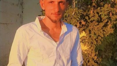 Edirne’nin Uzunköprü ilçesinde bir genç, kestiği ağacın üzerine devrilmesi sonucu