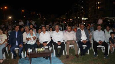 Kilis’te, Halk Sağlığı Haftası çerçevesinde kurulan açık hava sinemasına vatandaşlar