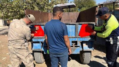 Kilis’te traktörlerin karıştığı trafik kazalarının önlenmesi ve tarım araçlarının güvenli