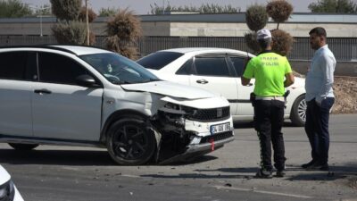 Kilis’te bir saat arayla aynı kavşakta meydana gelen iki trafik