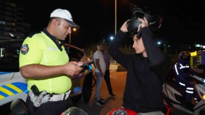 Kırıkkale’de motosikletlere yönelik yapılan denetimlerde kask kullanımının arttığı gözlemlendi. Uygulamalarda