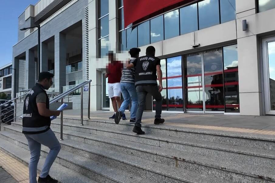Kırklareli’de “Sazan Sarmalı” yöntemiyle nitelikli dolandırıcılık yaptığı tespit edilen şüpheli