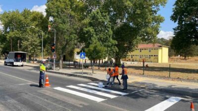 Kırklareli’nde jandarma ekipleri sorulu oldukları bölgelerde yaya öncesi denetimi yaptı.